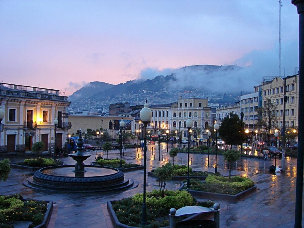 San Blas House & Suites Quito Exterior photo